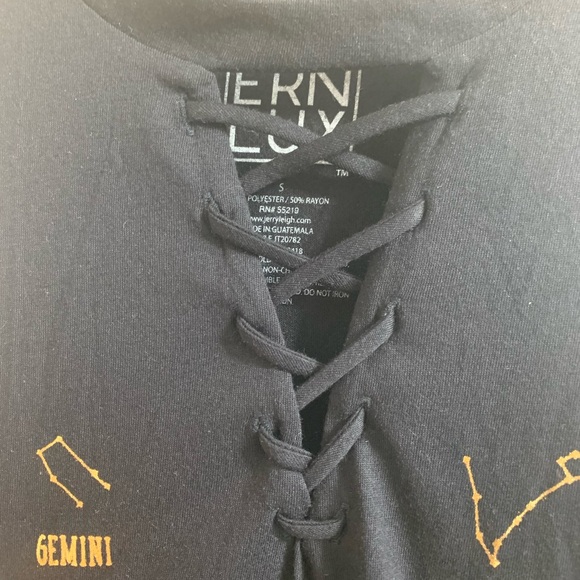 Zodiac Stars Lace-Up Neck Graphic Tank Top - Picture 6 of 9